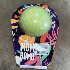 Mom Bomb Honeysuckle Green Bath Soak